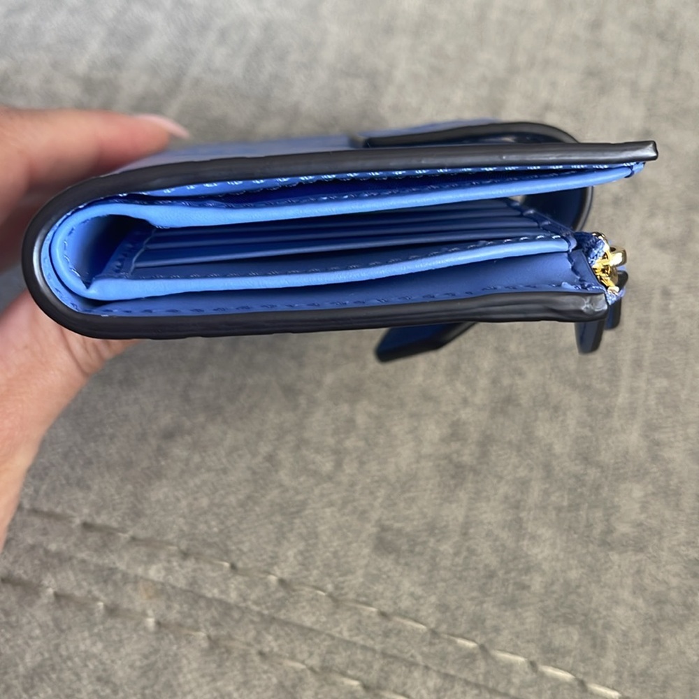 Gucci Blue Leather Wallet Classic Design - Picture 6 of 8